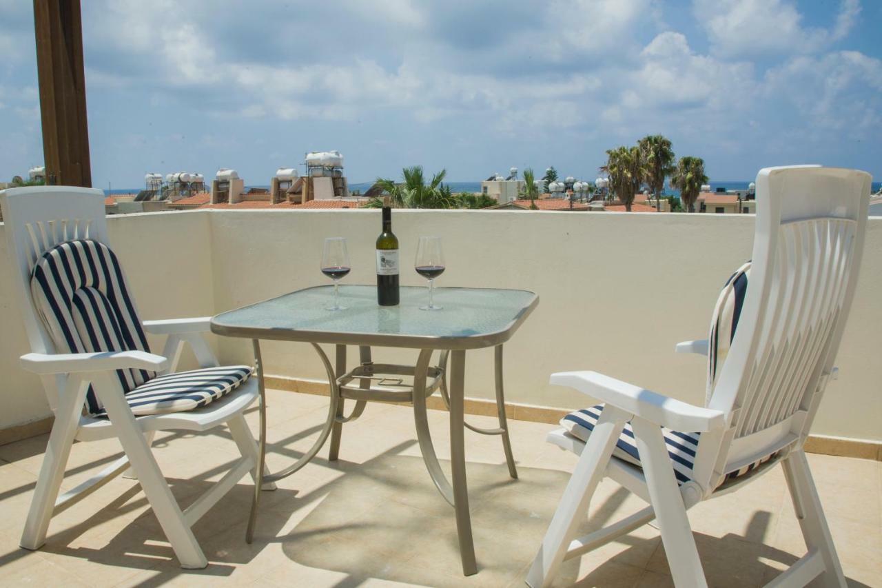 The Paradise Townhouses By Taimoura Paphos Eksteriør billede