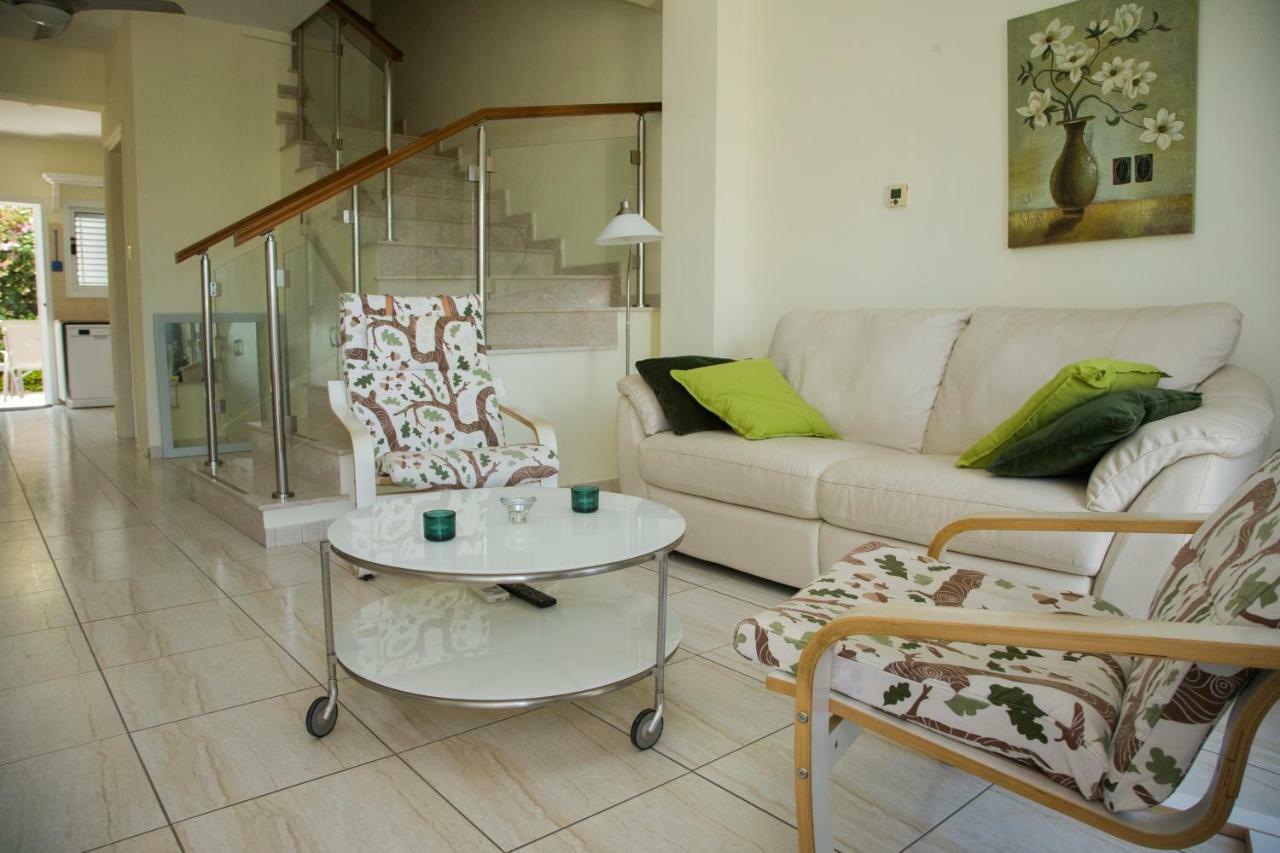 The Paradise Townhouses By Taimoura Paphos Eksteriør billede