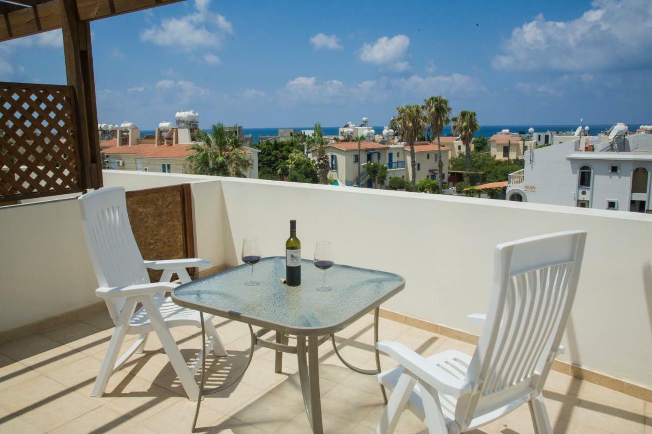 The Paradise Townhouses By Taimoura Paphos Eksteriør billede