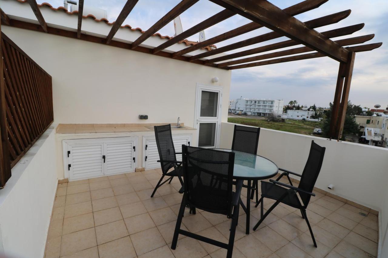 The Paradise Townhouses By Taimoura Paphos Eksteriør billede